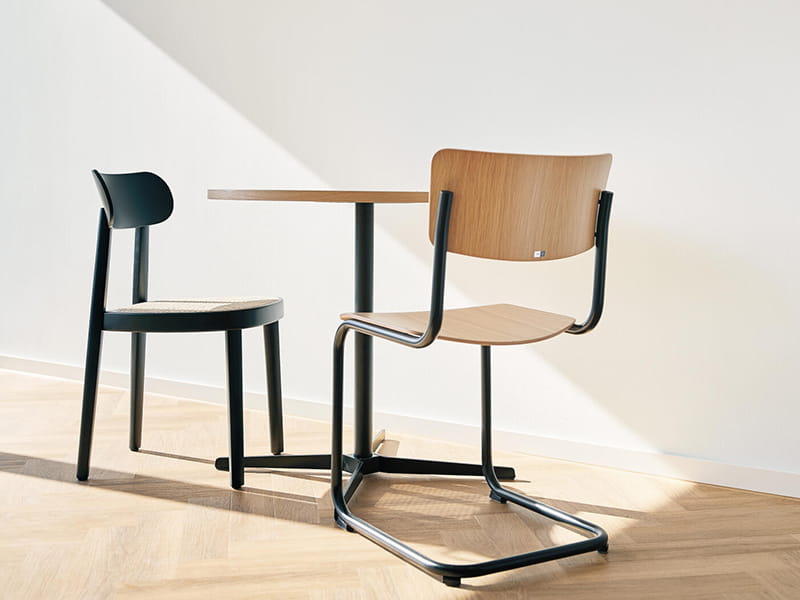 Stühle und Sessel von Thonet bei cbo im werkhaus bei Rosenheim
